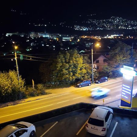 Sleep And Drive Cosy Apartman Szarajevó Kültér fotó