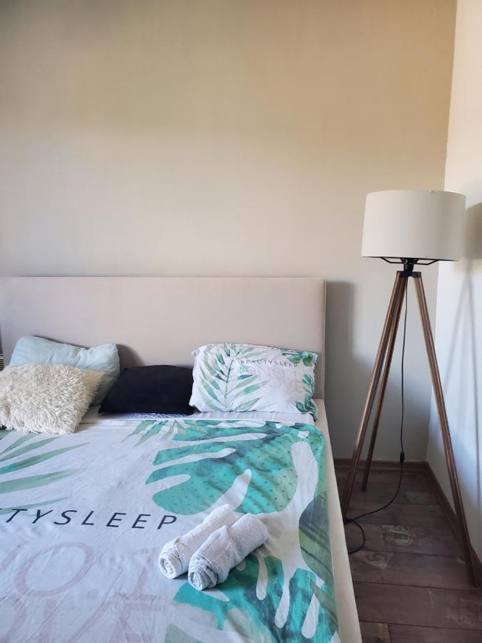 Sleep And Drive Cosy Apartman Szarajevó Kültér fotó